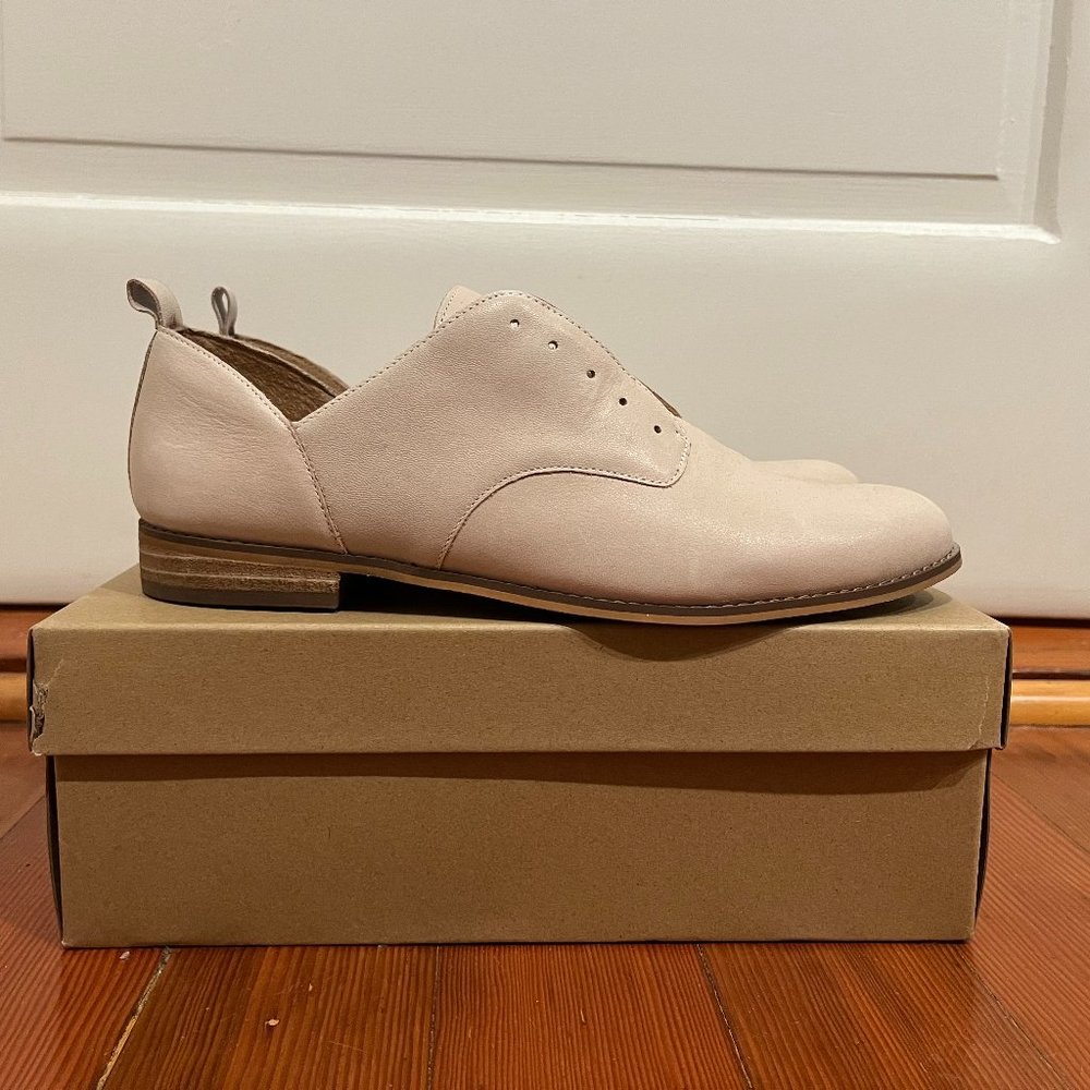 Lucky Brand Ednah Laceless Oxford